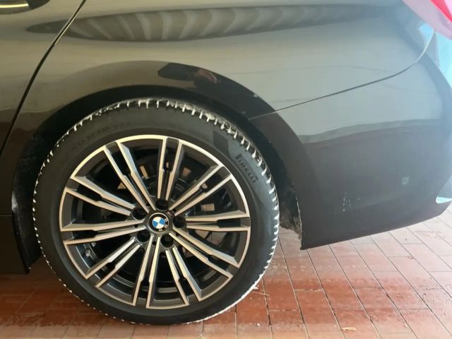 BMW 320 320d M-Sport Touring