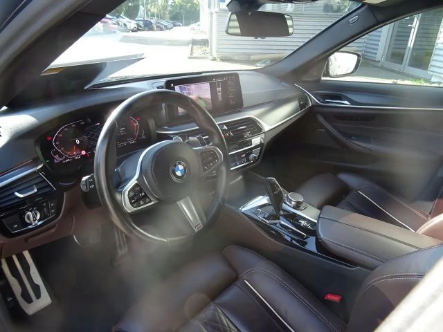 BMW 540 540d M-Sport Touring xDrive