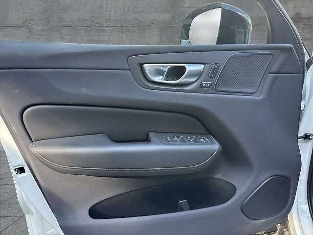 Volvo XC60 AWD Dark Plus T6