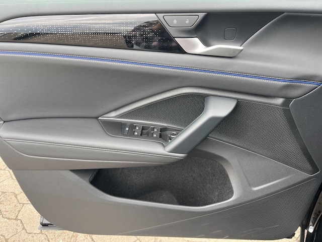 Volkswagen Tiguan IQ.Drive R-Line Style