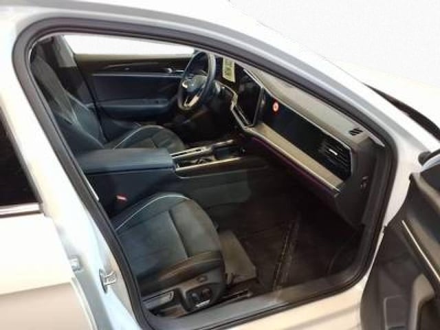 Volkswagen Passat 1.5 eTSI Business DSG