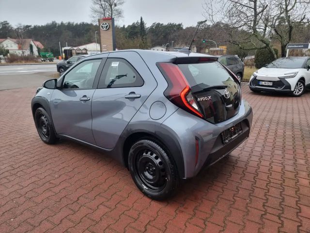 Toyota Aygo X 1.0 VVT-i Business