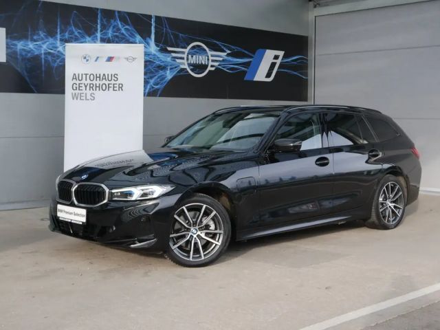BMW 330 330e xDrive