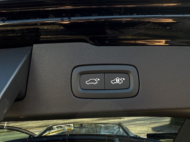 Volvo V60 AWD Dark Plus Recharge T8