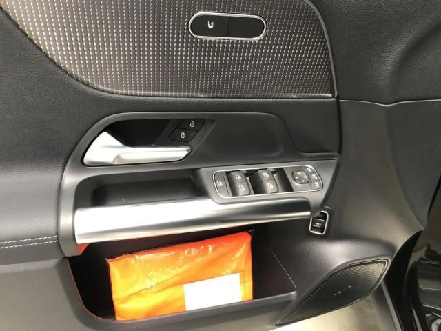 Mercedes-Benz EQA 300 4MATIC Progressive