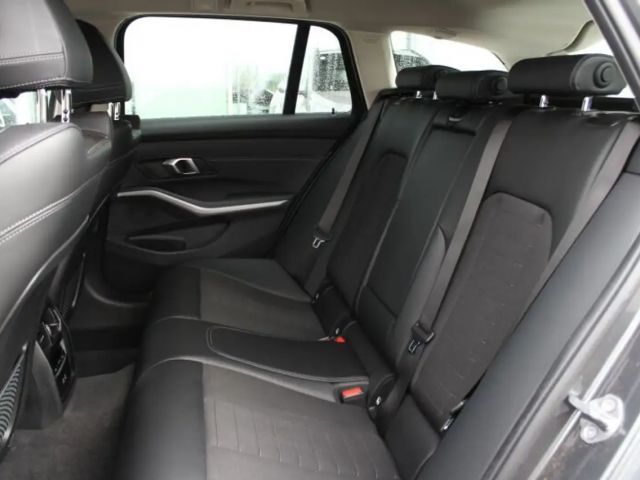 BMW 330 330e Advantage pakket Touring