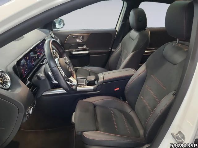 Mercedes-Benz GLA 200 4MATIC AMG Line