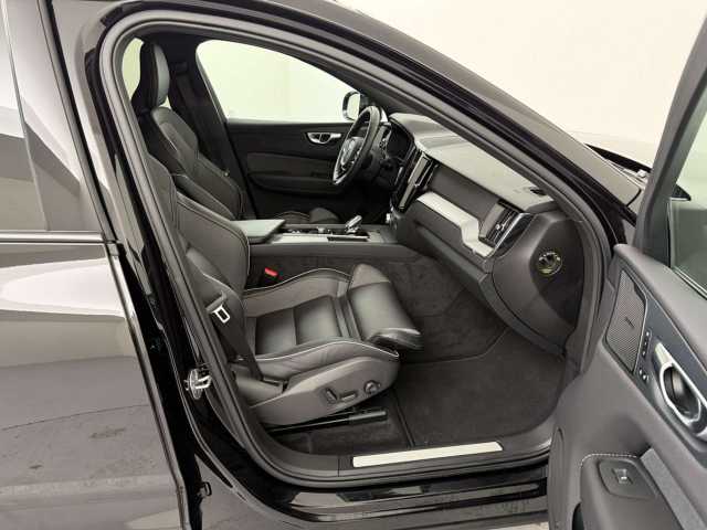 Volvo XC60 AWD Plus T8