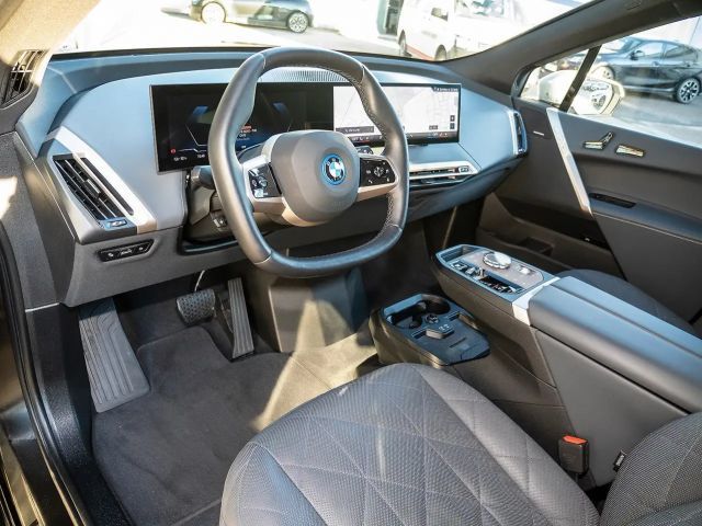 BMW iX xDrive40