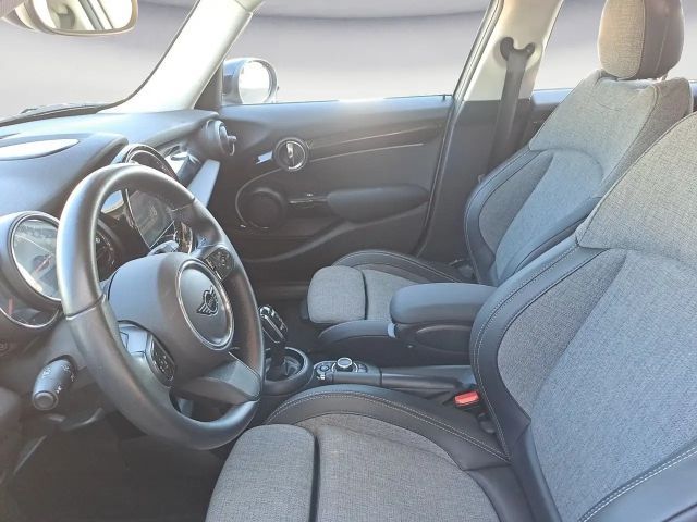 MINI Cooper MINI Yours Trim Steptronic Klimaaut. PDC