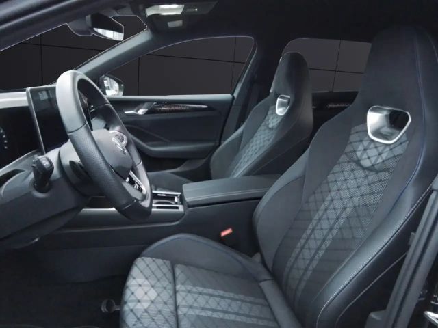 Volkswagen Passat DSG R-Line