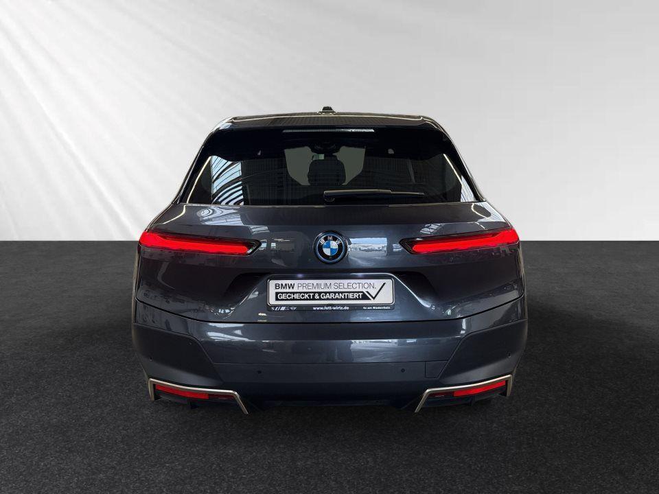 BMW iX xDrive40