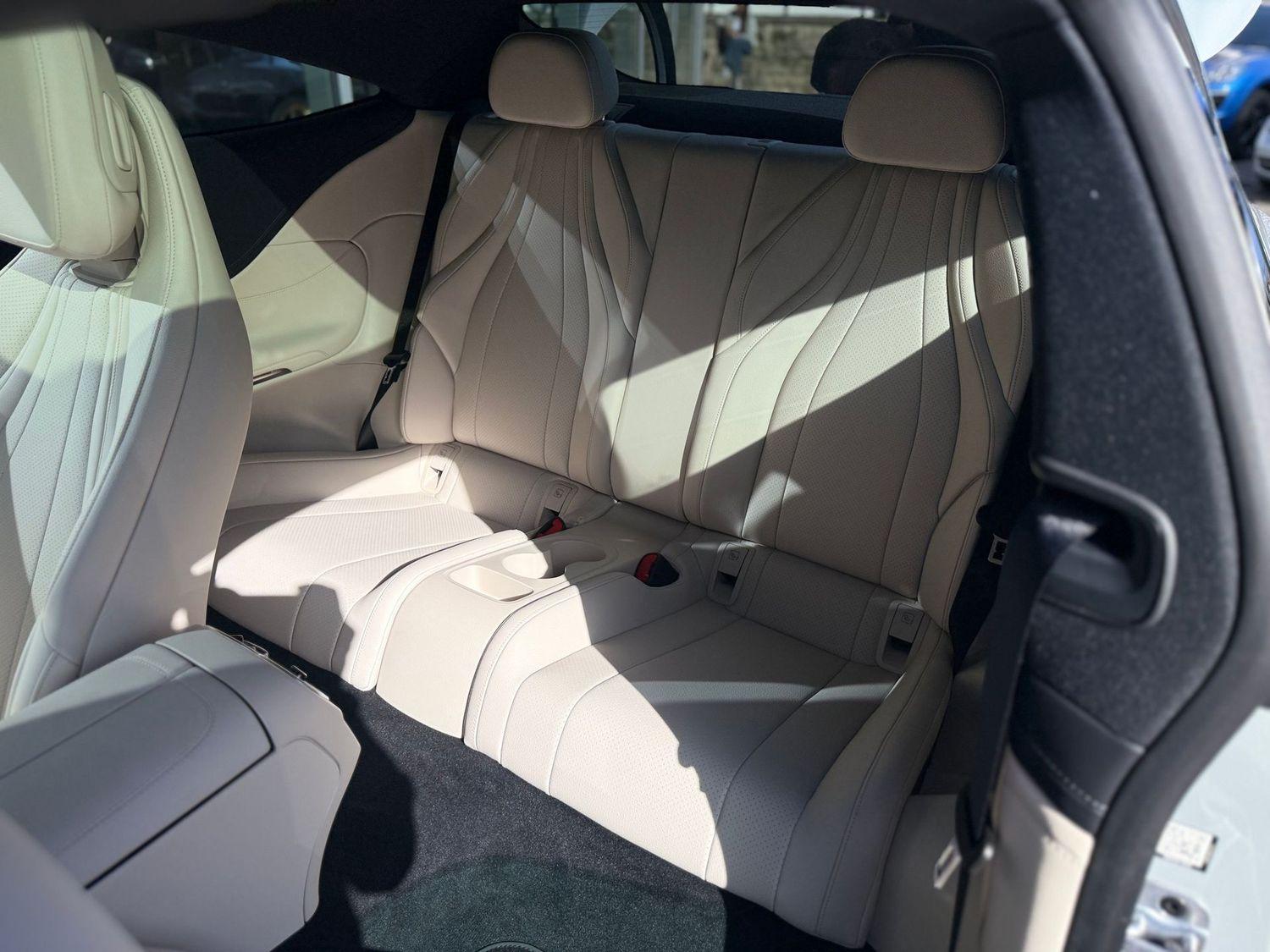 Mercedes-Benz CLE 300 4MATIC AMG Line