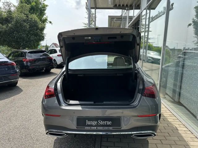 Mercedes-Benz CLA 200 AMG Line Coupé