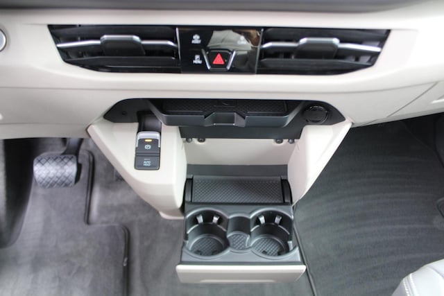 Volkswagen Multivan 2.0 TDI DSG Lang Life