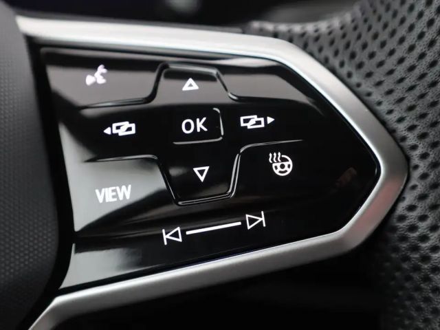 Volkswagen Golf DSG R-Line Variant