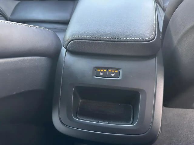 Volvo XC60 AWD R-Design