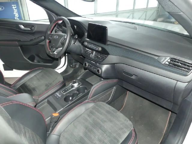 Ford Kuga Hybrid ST Line X