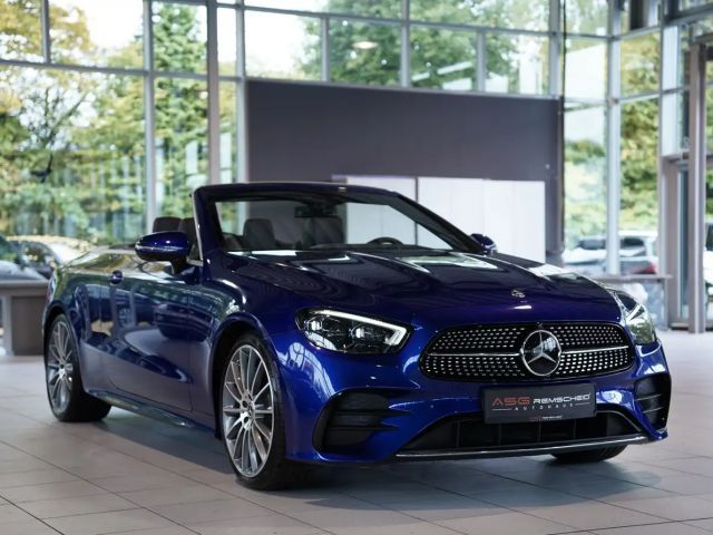 Mercedes-Benz E 220 AMG Line Cabriolet E 220 d