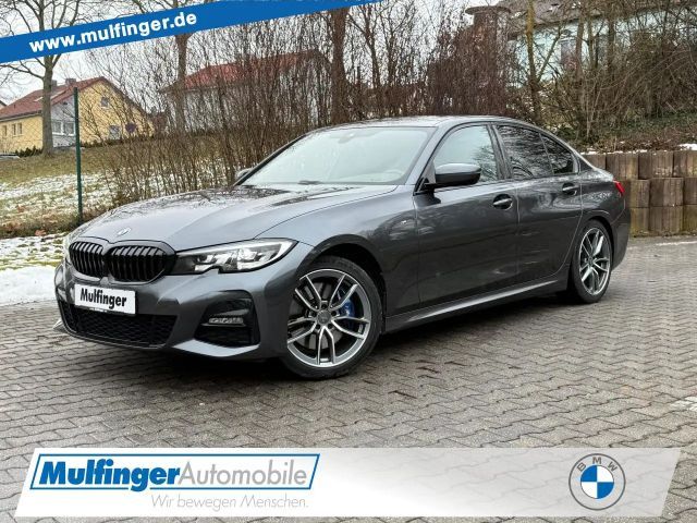 BMW 320 320i M-Sport Sedan