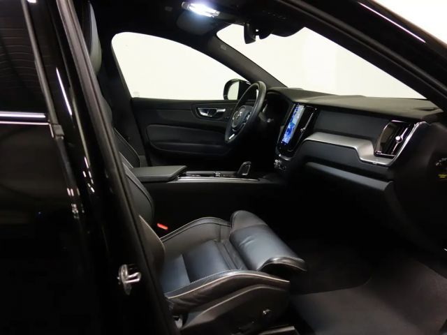 Volvo XC60 AWD Dark Geartronic Plus