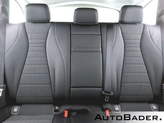 Mercedes-Benz E 220 AVANTGARDE E 220 d Estate