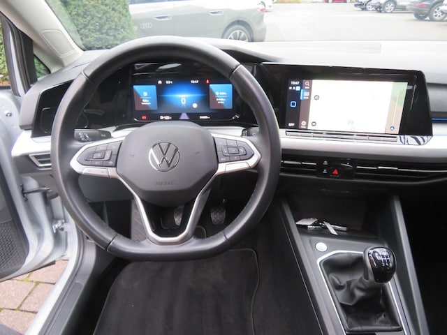 Volkswagen Golf Life Variant