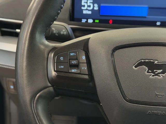 Ford Mustang Mach-E ST Line