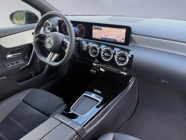 Mercedes-Benz A 200 AMG Line