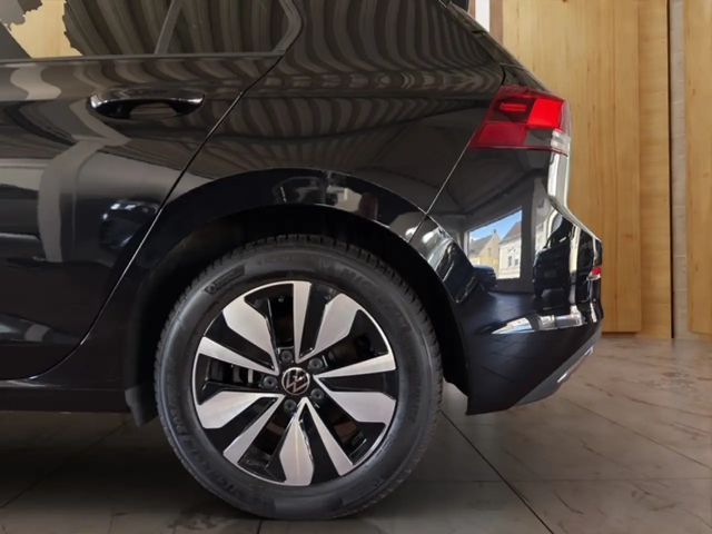Volkswagen Golf 1.5 TSI Golf VIII Move