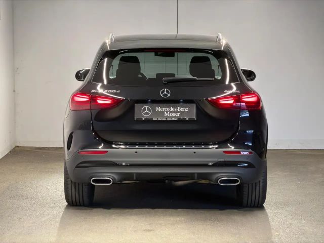 Mercedes-Benz GLA 200 4MATIC GLA 200 d