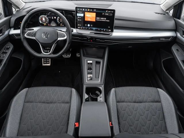 Volkswagen Golf 1.5 eTSI DSG Life Variant