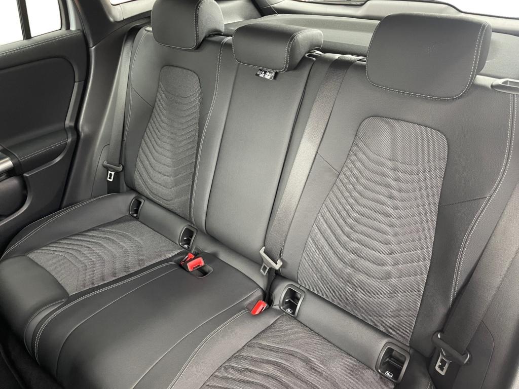 Mercedes-Benz GLA 220 4MATIC GLA 220 d Progressive