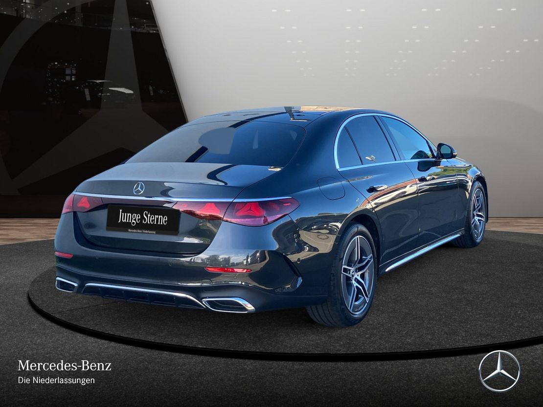 Mercedes-Benz E 200 Sedan