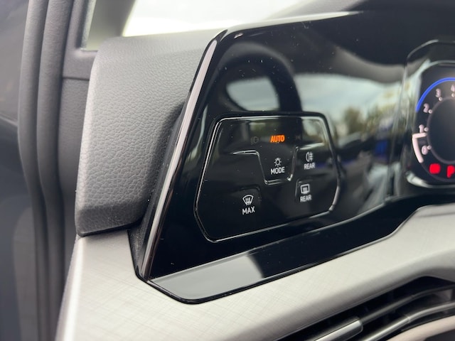 Volkswagen Golf 1.5 eTSI DSG Golf VIII Life