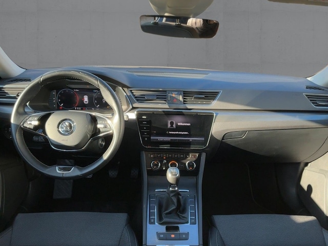 Skoda Superb 2.0 TDI Combi Style Style