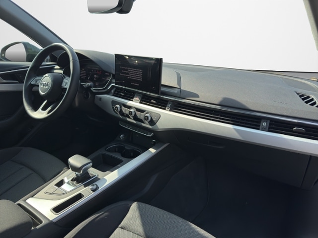 Audi A4 30 TDI Avant S-Tronic