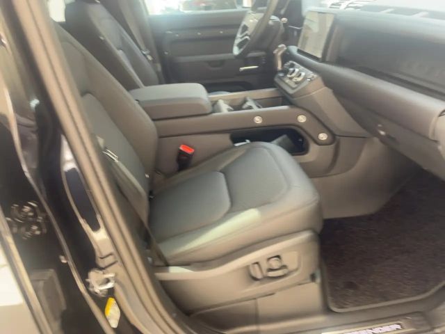 Land Rover Defender 110 D300 Dynamic SE