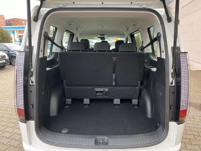 Hyundai Staria Trend