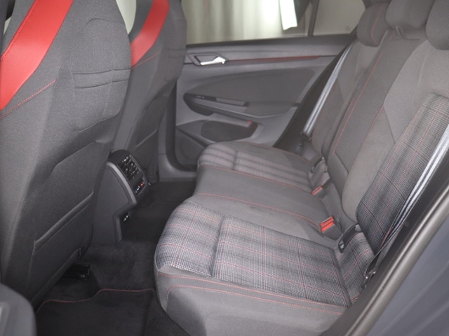 Volkswagen Golf 2.0 TSI DSG
