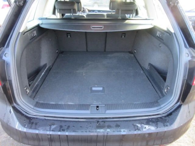 Volkswagen Passat 1.5 TSI Business DSG Variant