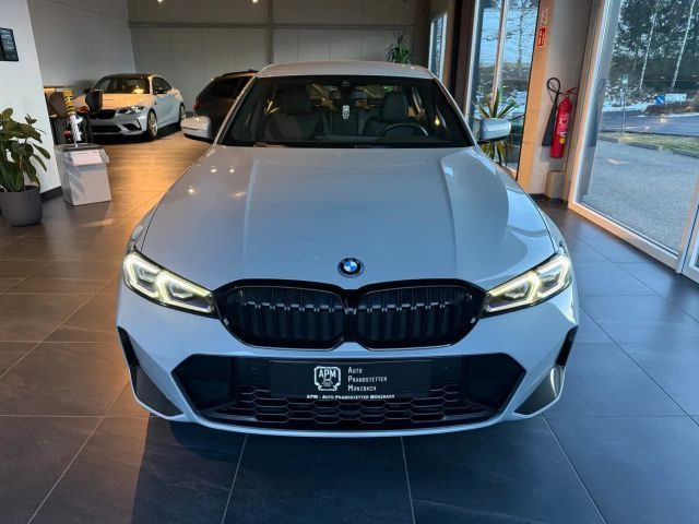 BMW 320 320e M-Sport Sedan