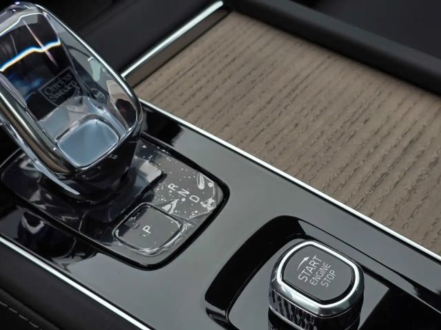 Volvo XC90 Dark Ultra