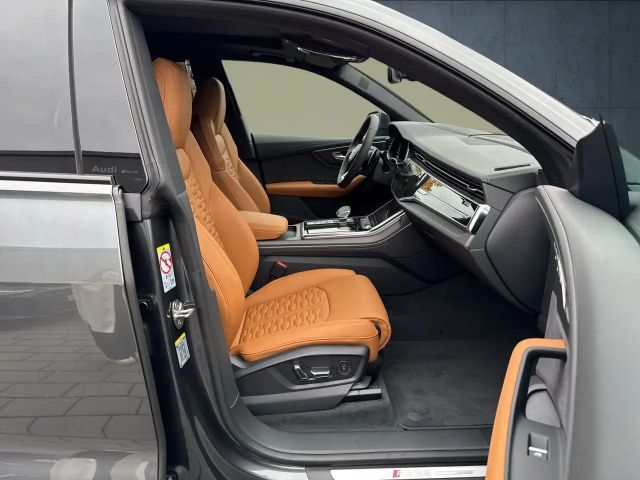 Audi RS Q8 Performance