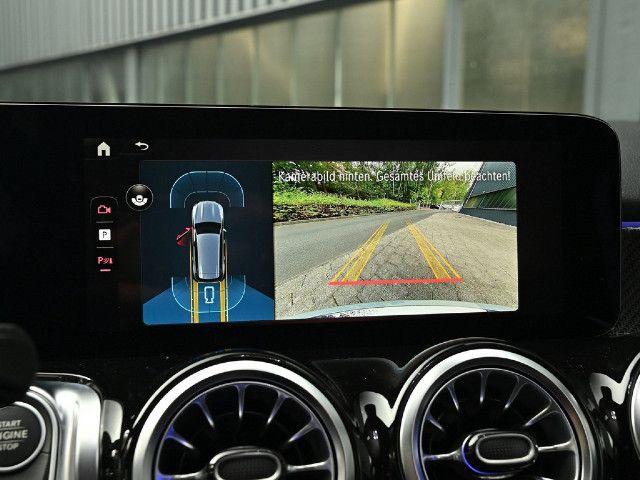 Mercedes-Benz GLB 180 