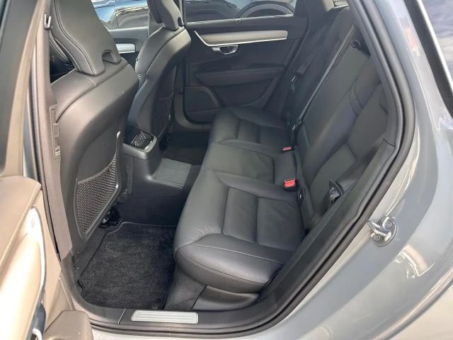 Volvo V90 AWD Plus T6