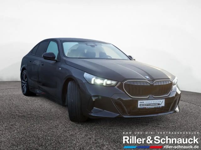 BMW 520 520d M-Sport Sedan xDrive