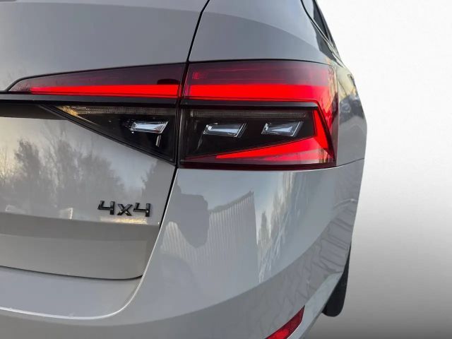 Skoda Superb 2.0 TSI 4x4 Combi Sportline