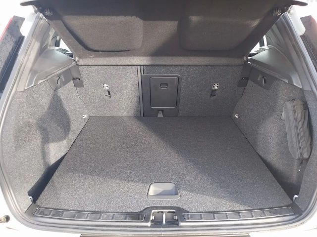 Volvo XC40 Momentum T3