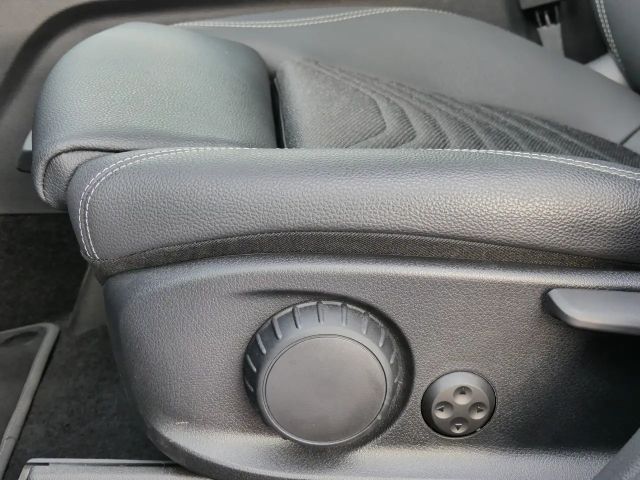 Mercedes-Benz GLA 180 Progressive